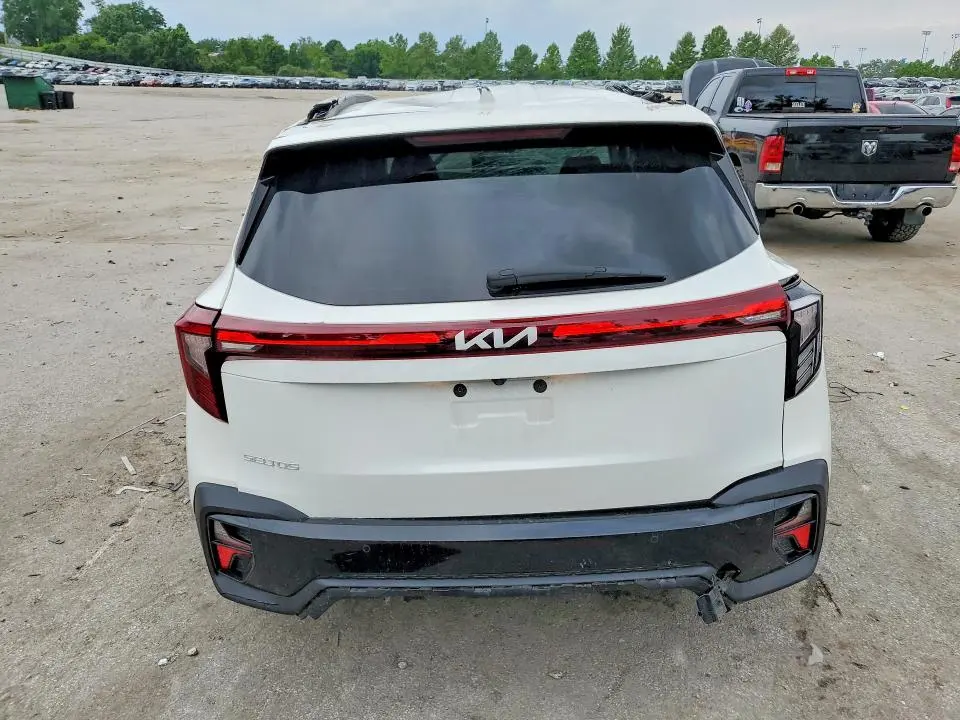 2025 KIA SELTOS EX  