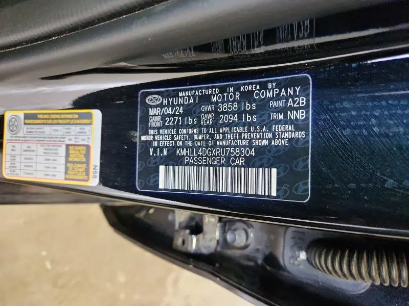 2024 HYUNDAI ELANTRA SE  