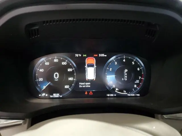 2018 VOLVO XC60 T5 MOMENTUM  