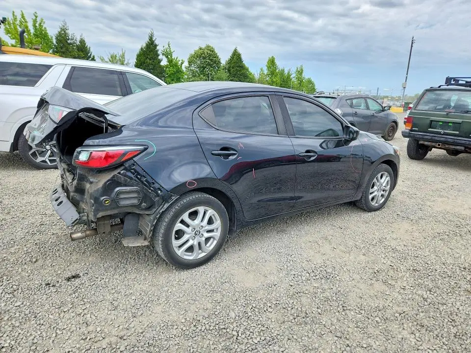 2017 TOYOTA YARIS IA BASE  