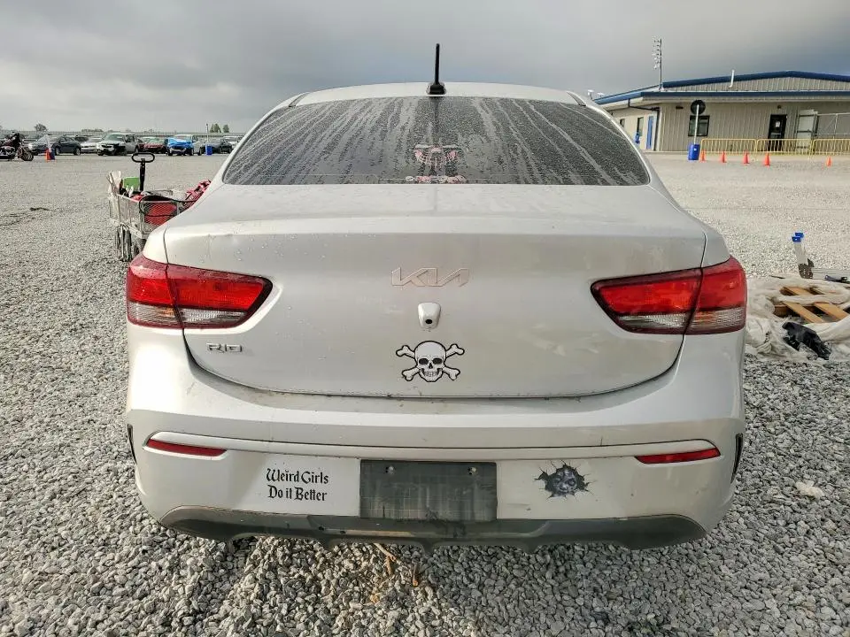 2022 KIA RIO LX  