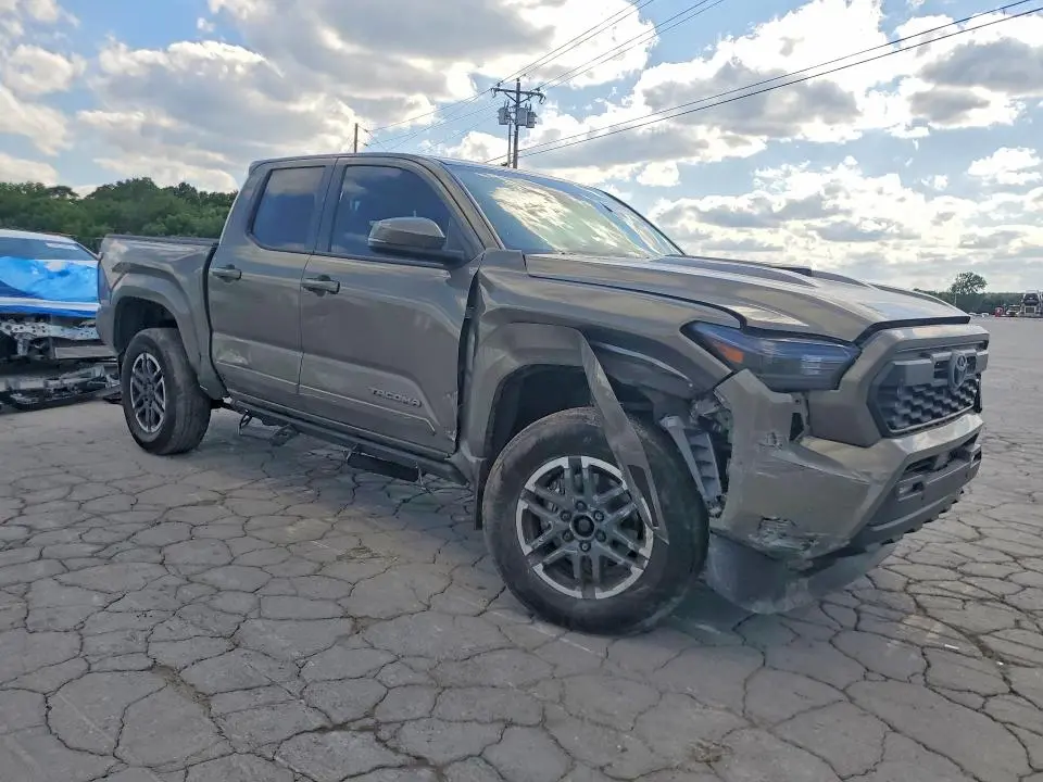 2024 TOYOTA TACOMA TRD SPORT  