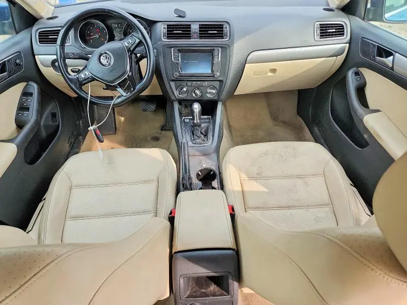 2016 VOLKSWAGEN JETTA SE  