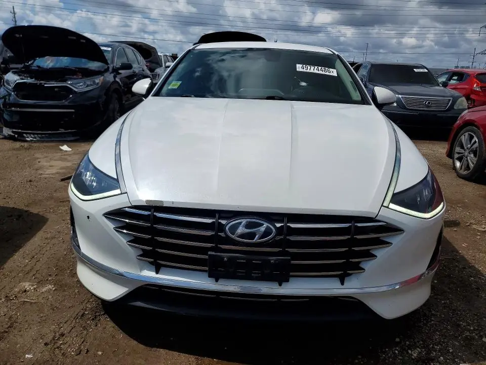 2021 HYUNDAI SONATA SE  