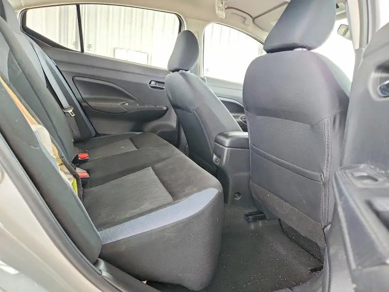 2023 NISSAN VERSA SV  