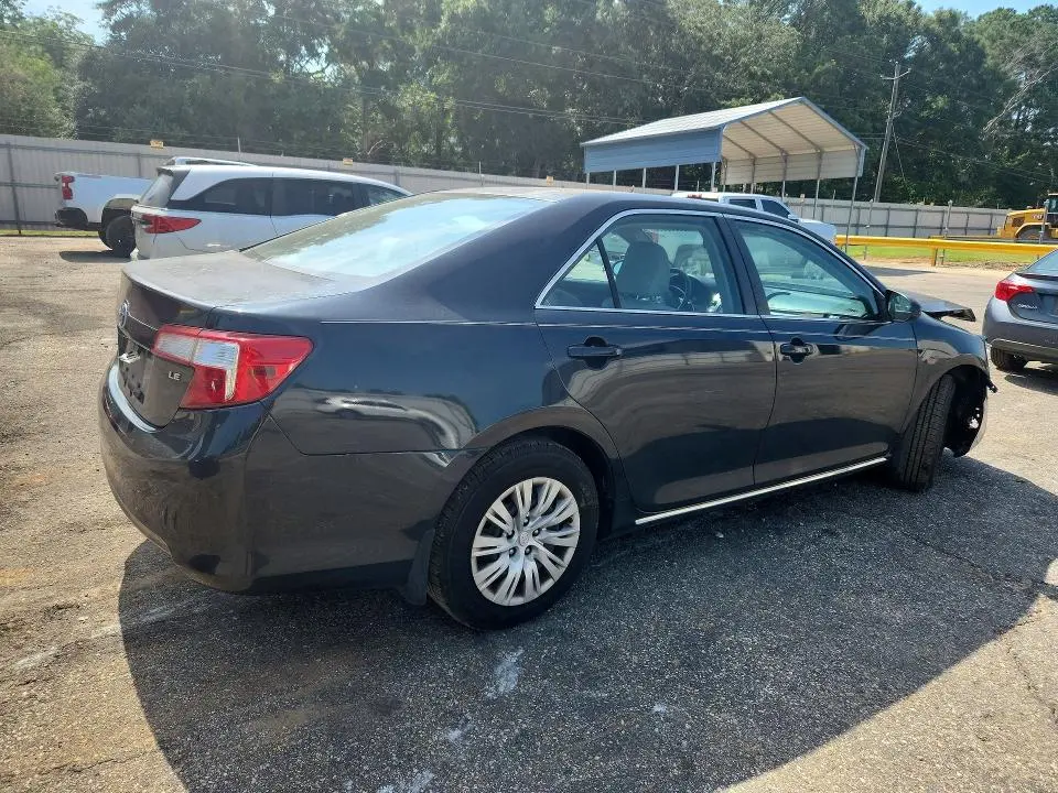 2013 TOYOTA CAMRY LE  