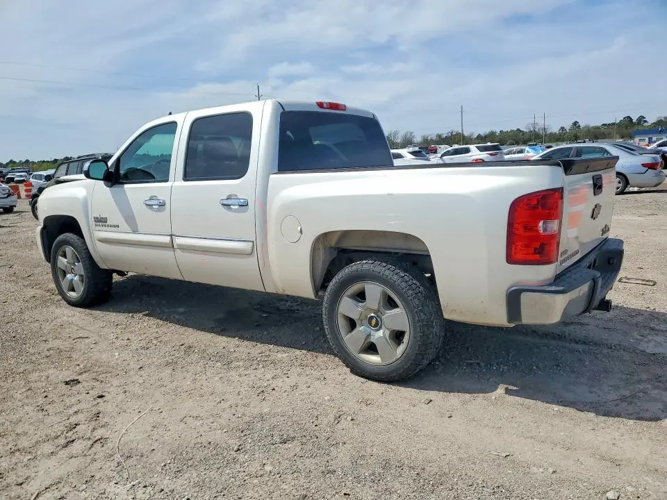 2011 CHEVROLET SILVERADO C1500 LT  