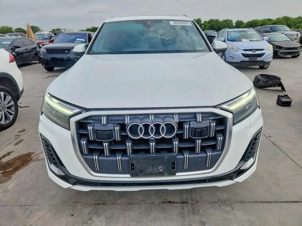 2025 AUDI Q7 PREMIUM  