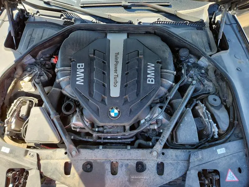 2013 BMW 750 XI  