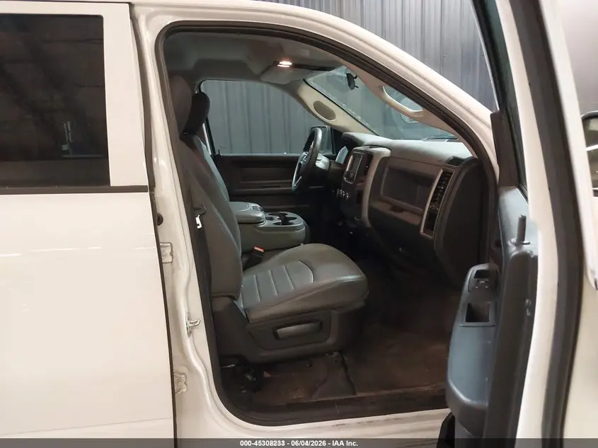 2017 RAM 1500 TRADESMAN  4X4 5'7 BOX