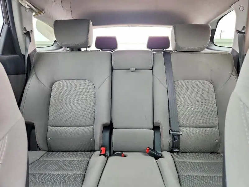2018 HYUNDAI SANTA FE SE  