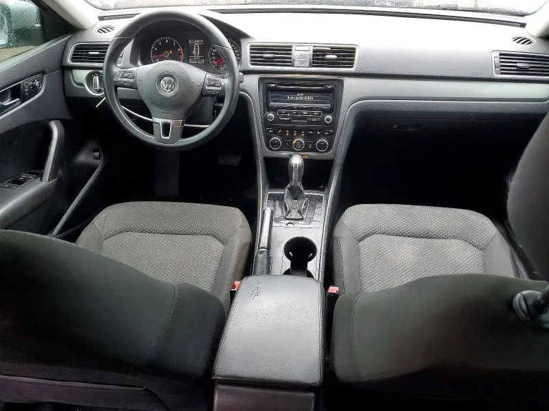 2013 VOLKSWAGEN PASSAT S  