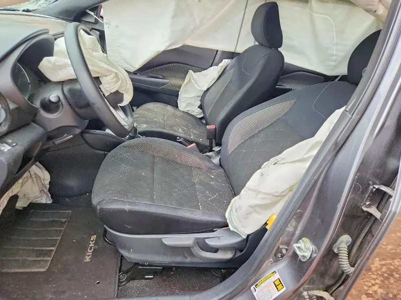 2018 NISSAN KICKS S  