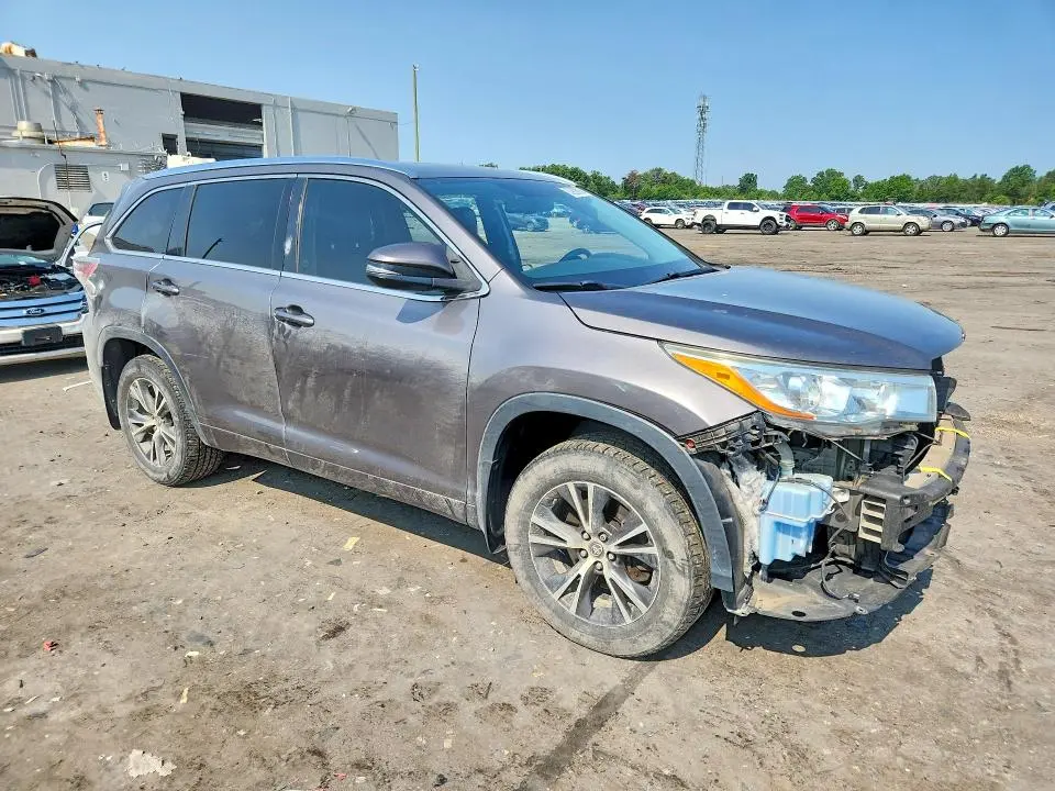 2016 TOYOTA HIGHLANDER XLE  