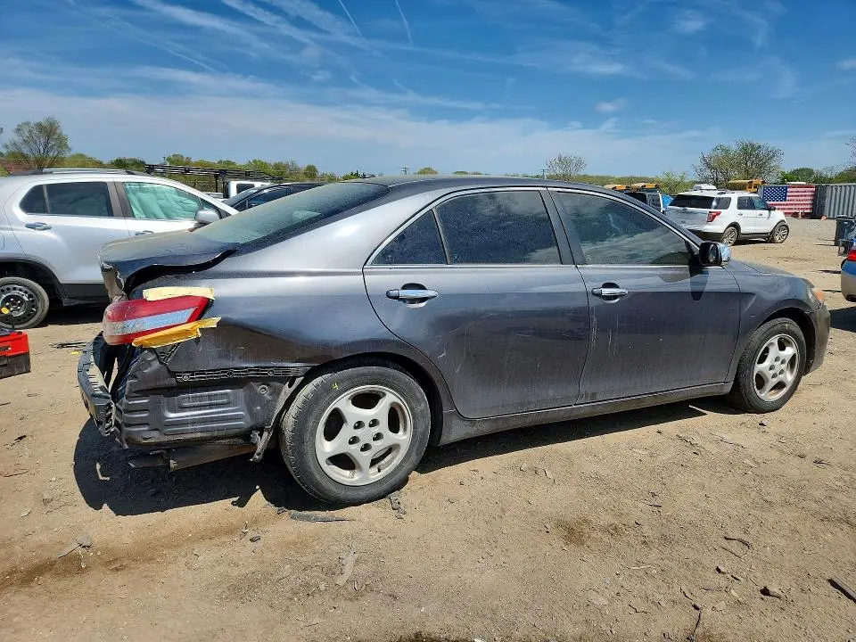 2010 TOYOTA CAMRY LE  
