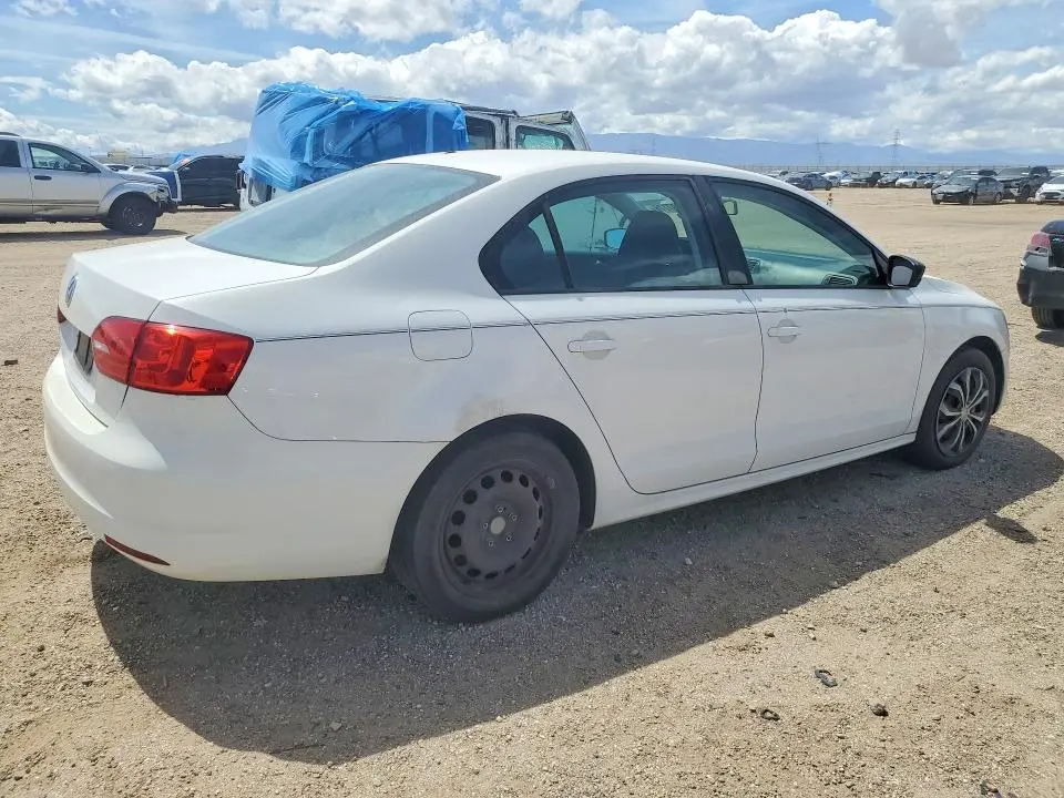 2012 VOLKSWAGEN JETTA BASE  