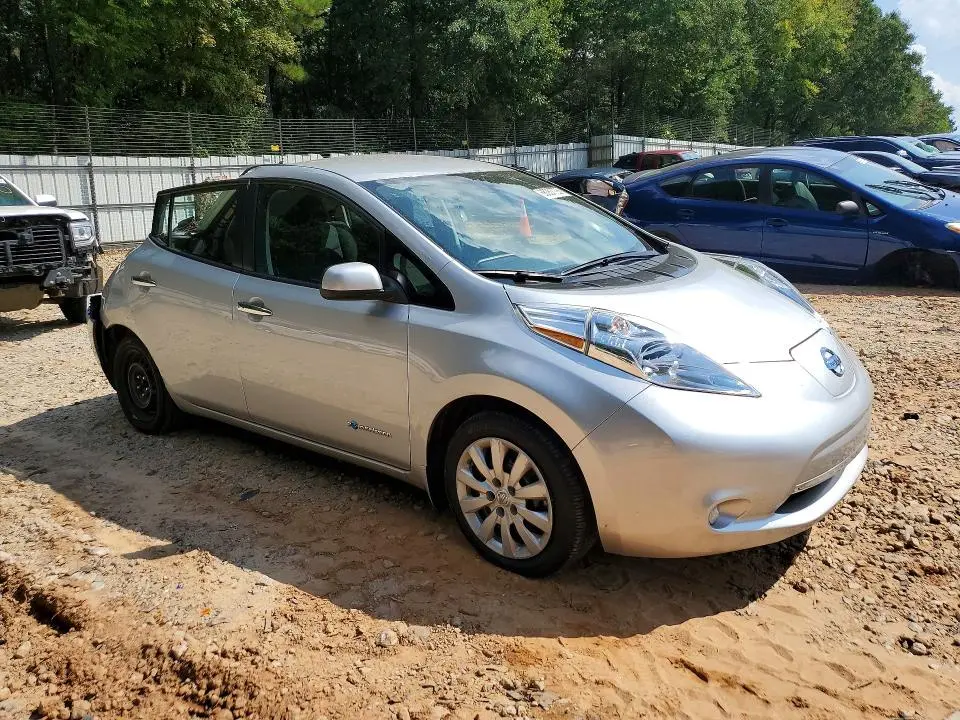 2017 NISSAN LEAF S  