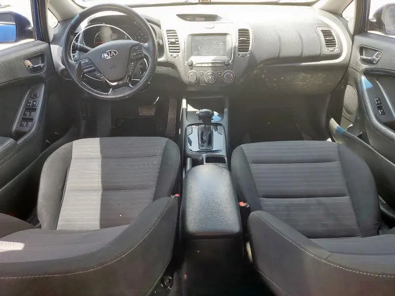 2017 KIA FORTE LX  