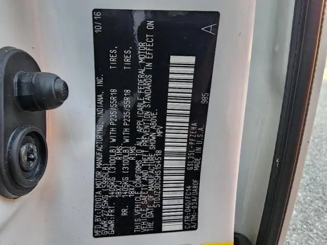 2017 TOYOTA SIENNA LE  