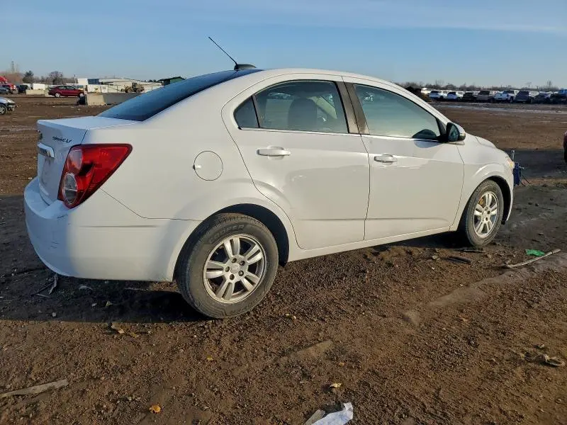 2015 CHEVROLET SONIC LT  