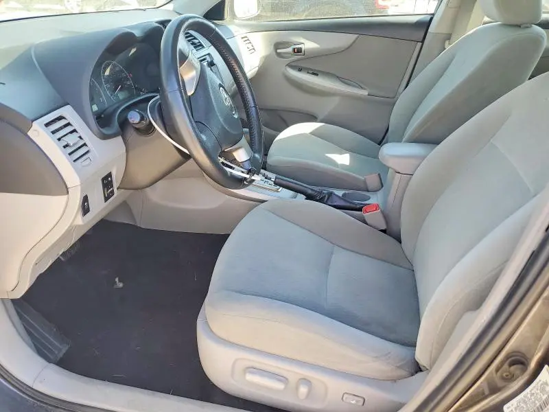 2013 TOYOTA COROLLA LE  