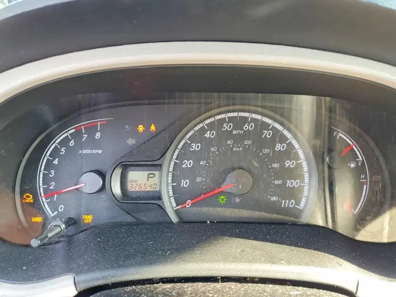 2014 TOYOTA SIENNA LE  