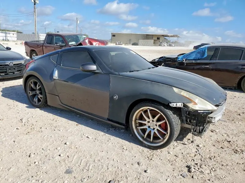 2010 NISSAN 370Z   