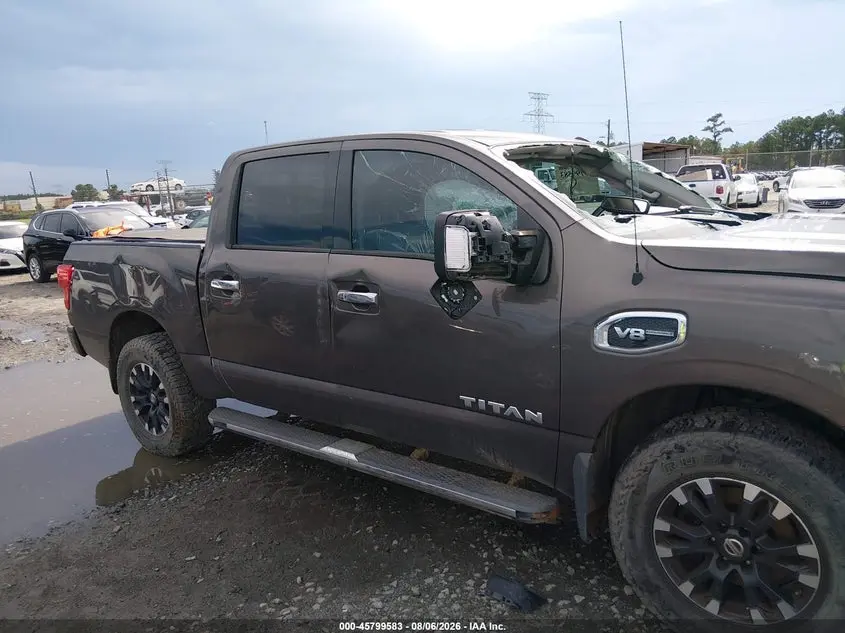 2017 NISSAN TITAN SL
