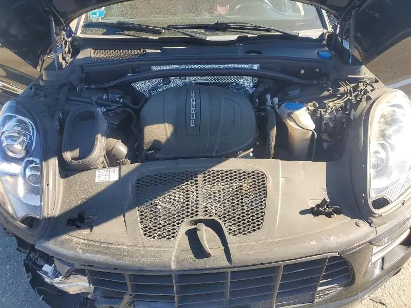 2018 PORSCHE MACAN   