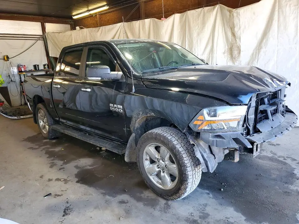 2017 RAM 1500 SLT  
