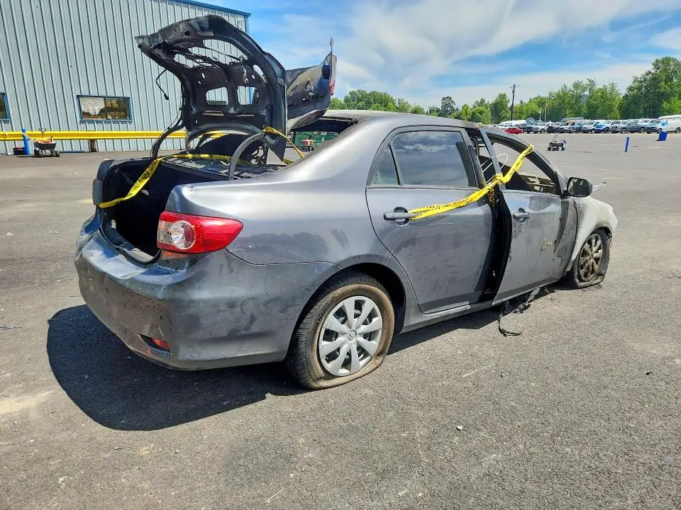 2011 TOYOTA COROLLA LE  