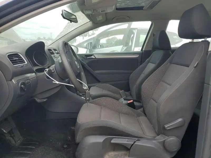 2010 VOLKSWAGEN GOLF   