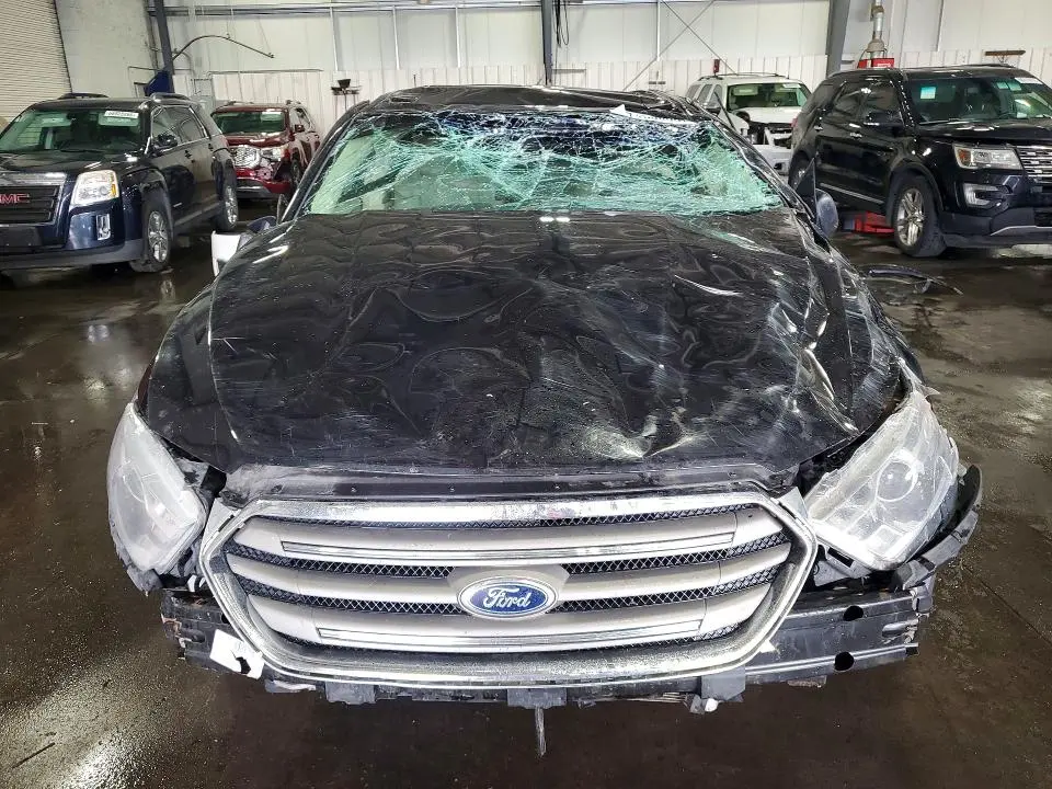 2016 FORD TAURUS SE  