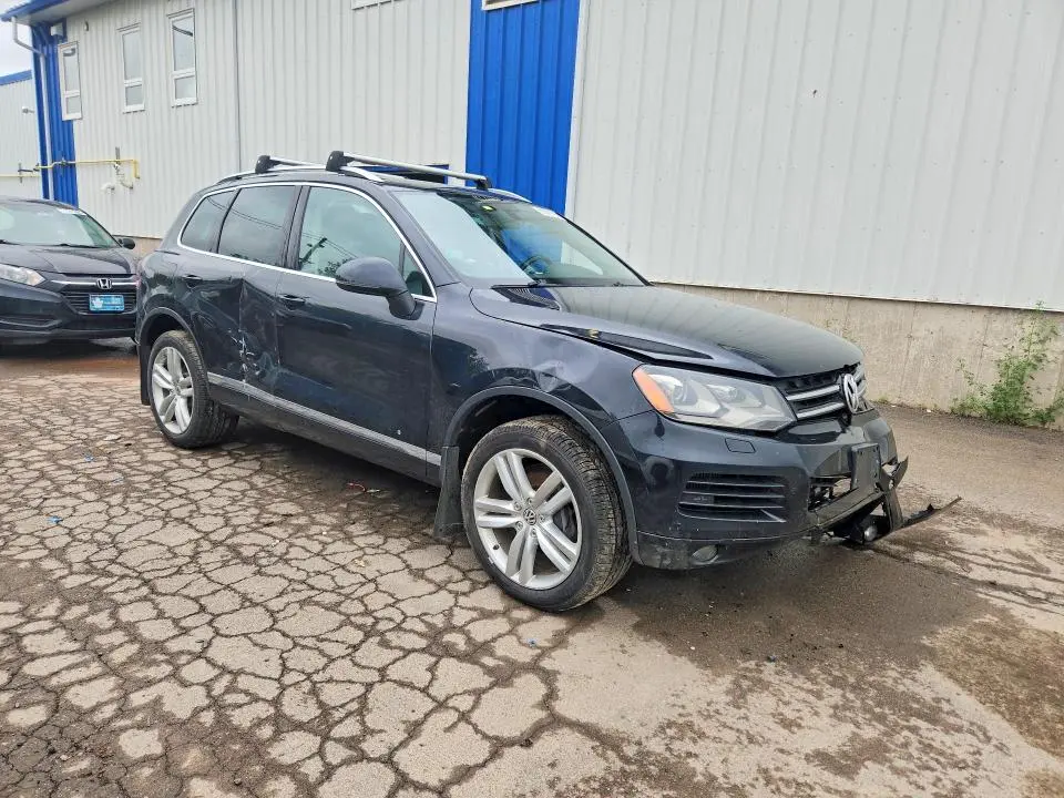 2014 VOLKSWAGEN TOUAREG V6 TDI  