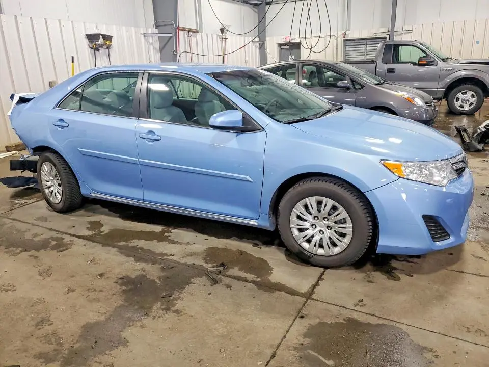2013 TOYOTA CAMRY LE  