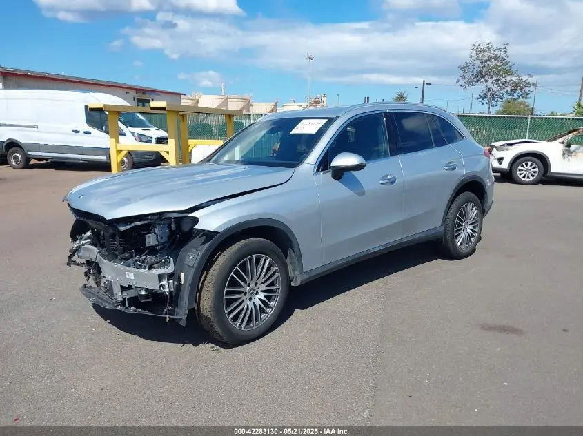 2023 MERCEDES-BENZ GLC 300 SUV