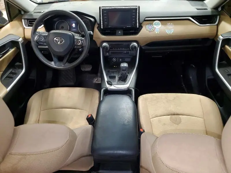 2020 TOYOTA RAV4 LE  