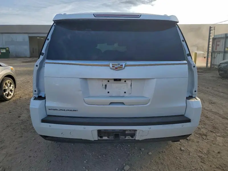 2017 CADILLAC ESCALADE LUXURY  