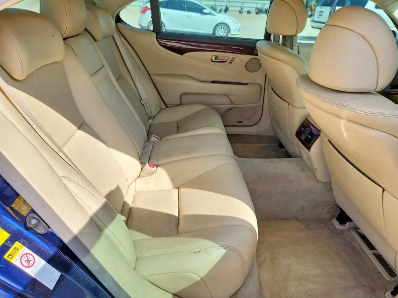 2010 LEXUS LS 460L  