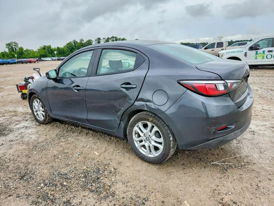 2017 TOYOTA YARIS IA BASE  