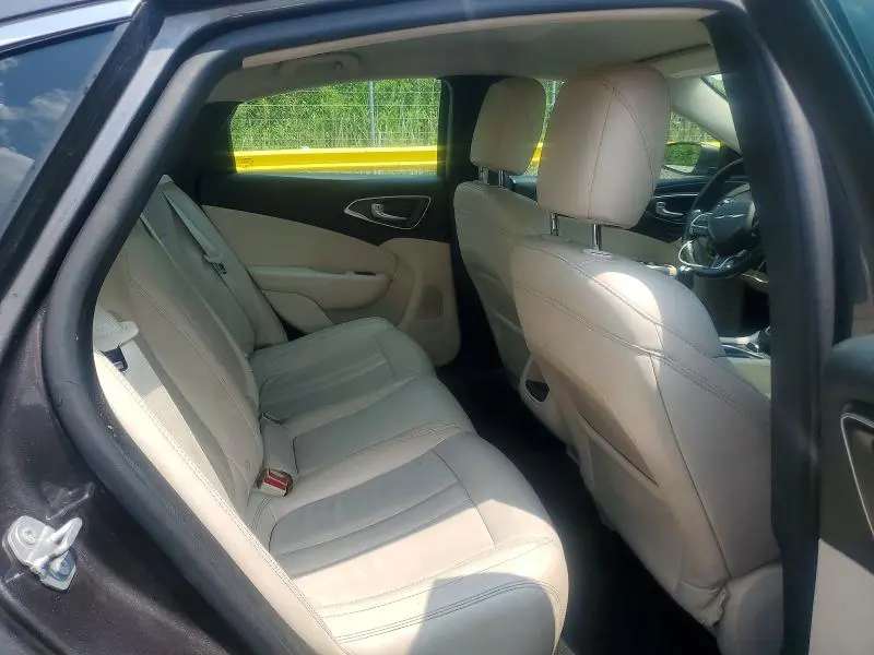 2016 CHRYSLER 200 LIMITED  
