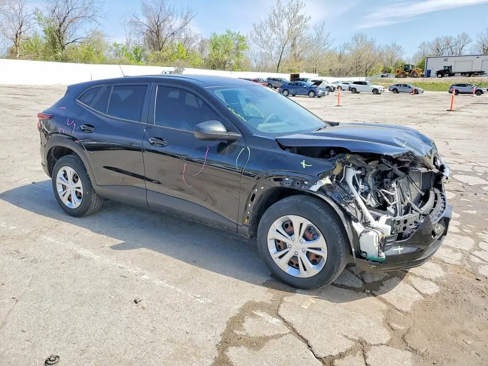 2024 CHEVROLET TRAX LS  