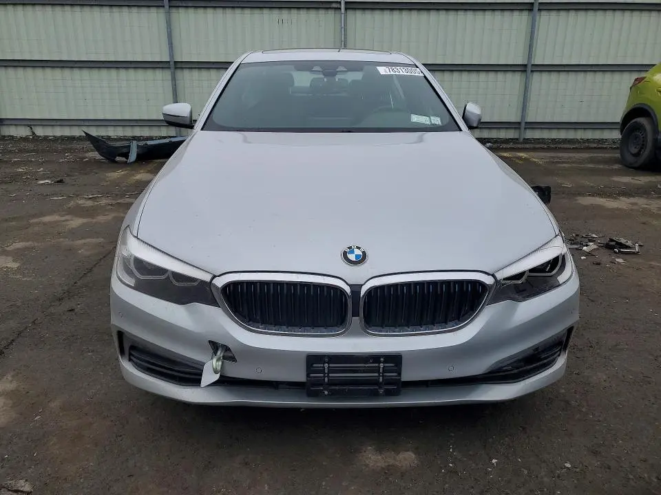 2019 BMW 530XE   