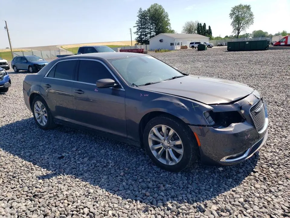 2016 CHRYSLER 300 LIMITED  