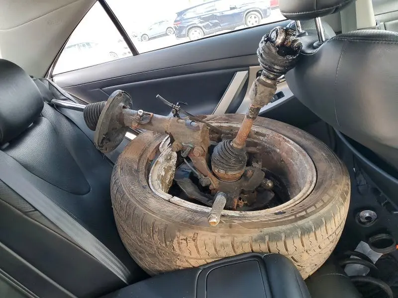 2011 TOYOTA CAMRY SE V6  