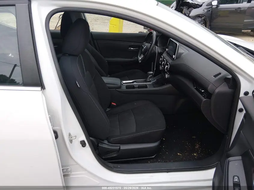 2022 NISSAN SENTRA SV XTRONIC CVT