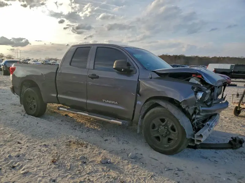 2011 TOYOTA TUNDRA DOUBLE CAB SR5  