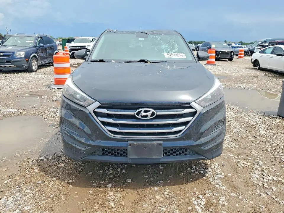 2018 HYUNDAI TUCSON SE  