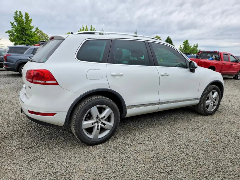 2013 VOLKSWAGEN TOUAREG V6 TDI  