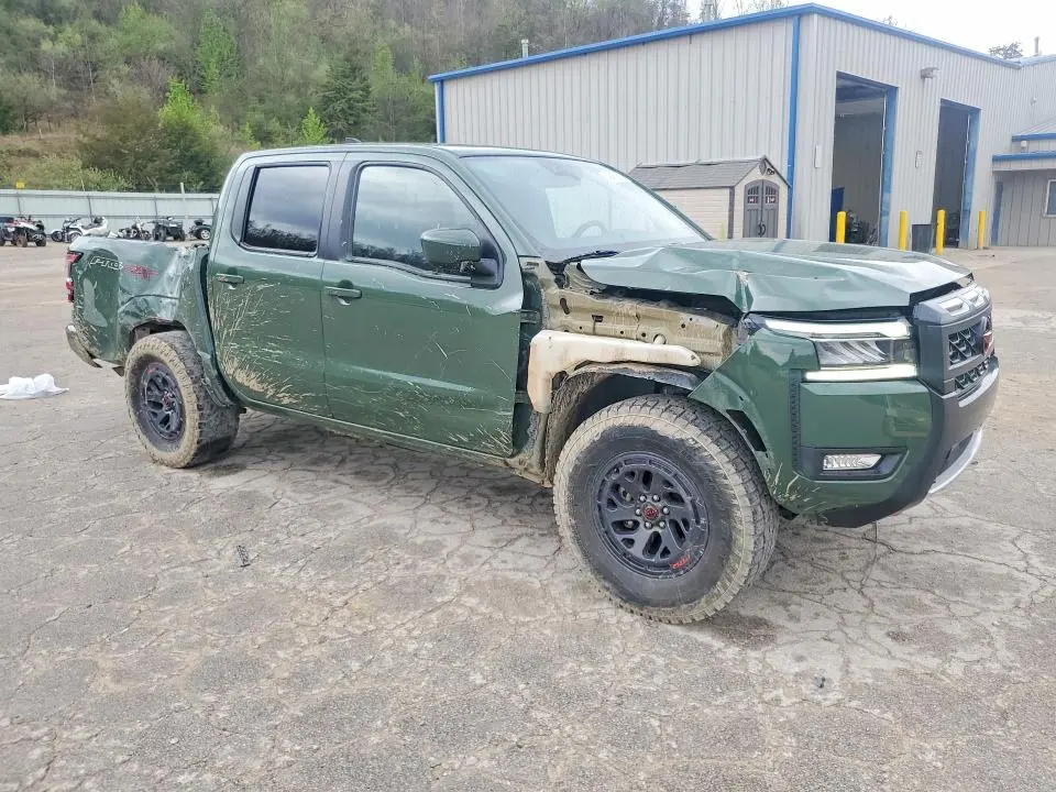 2025 NISSAN FRONTIER PRO-4X  